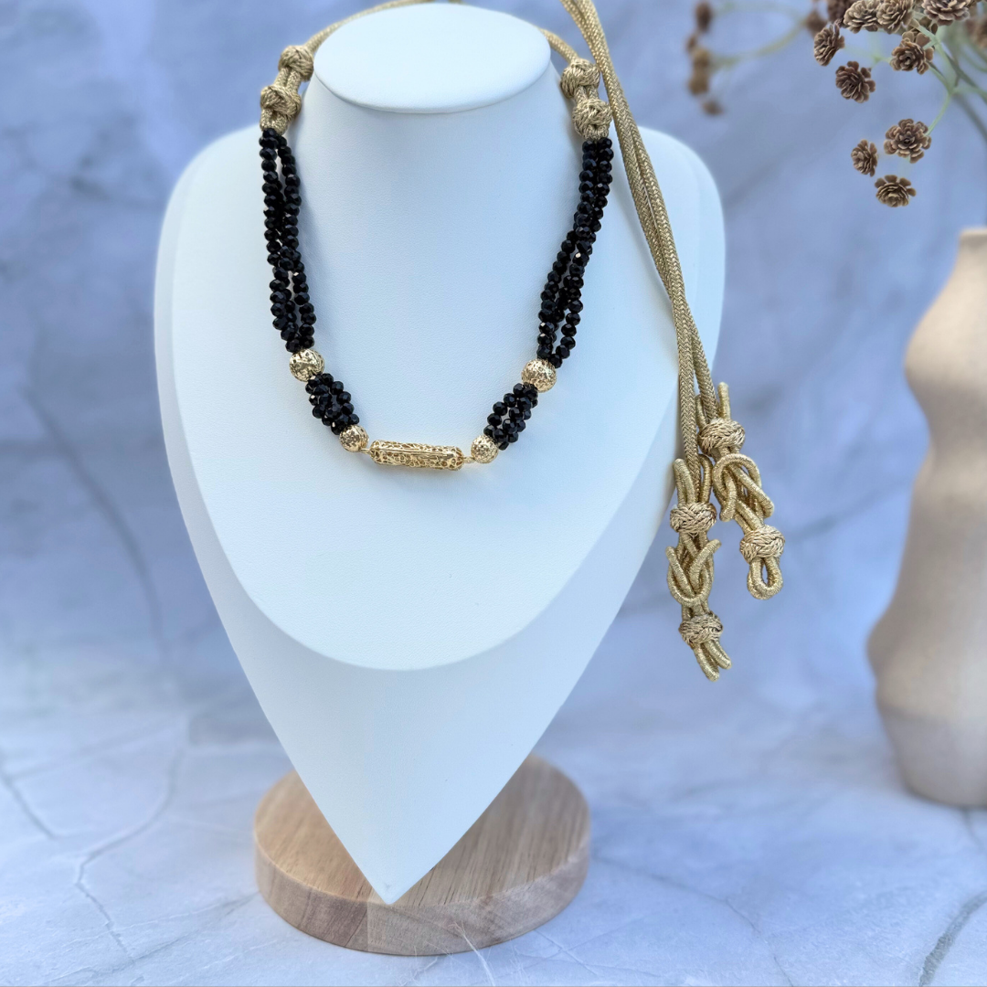 Collier artisanal perlé & doré – 3 coloris disponibles