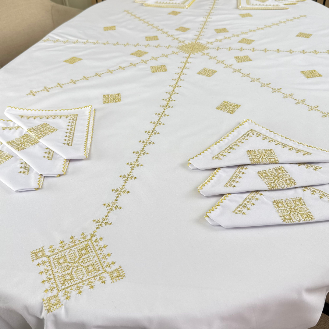 Nappe brodée tarz fassi – serviettes incluses
