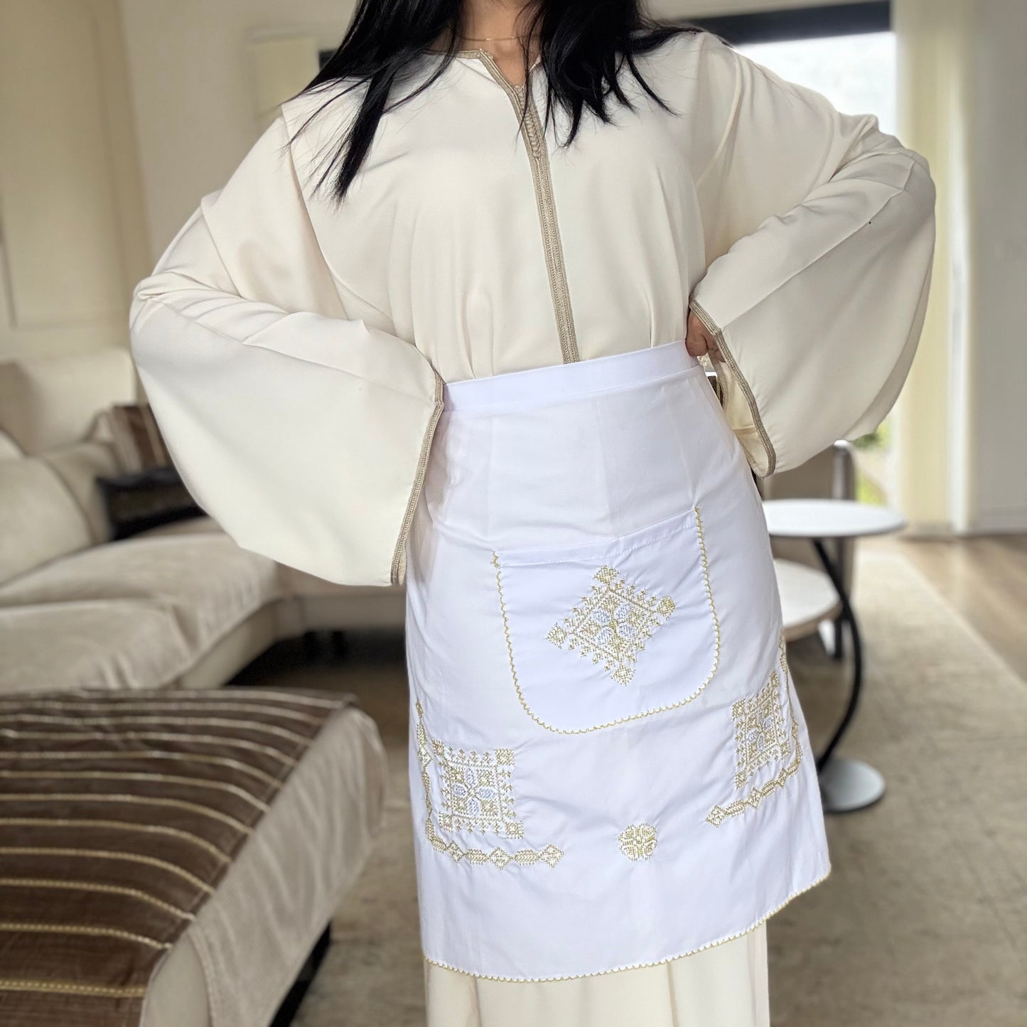 Tablier Traditionnel Marocain – Broderie Tarz 7ssab