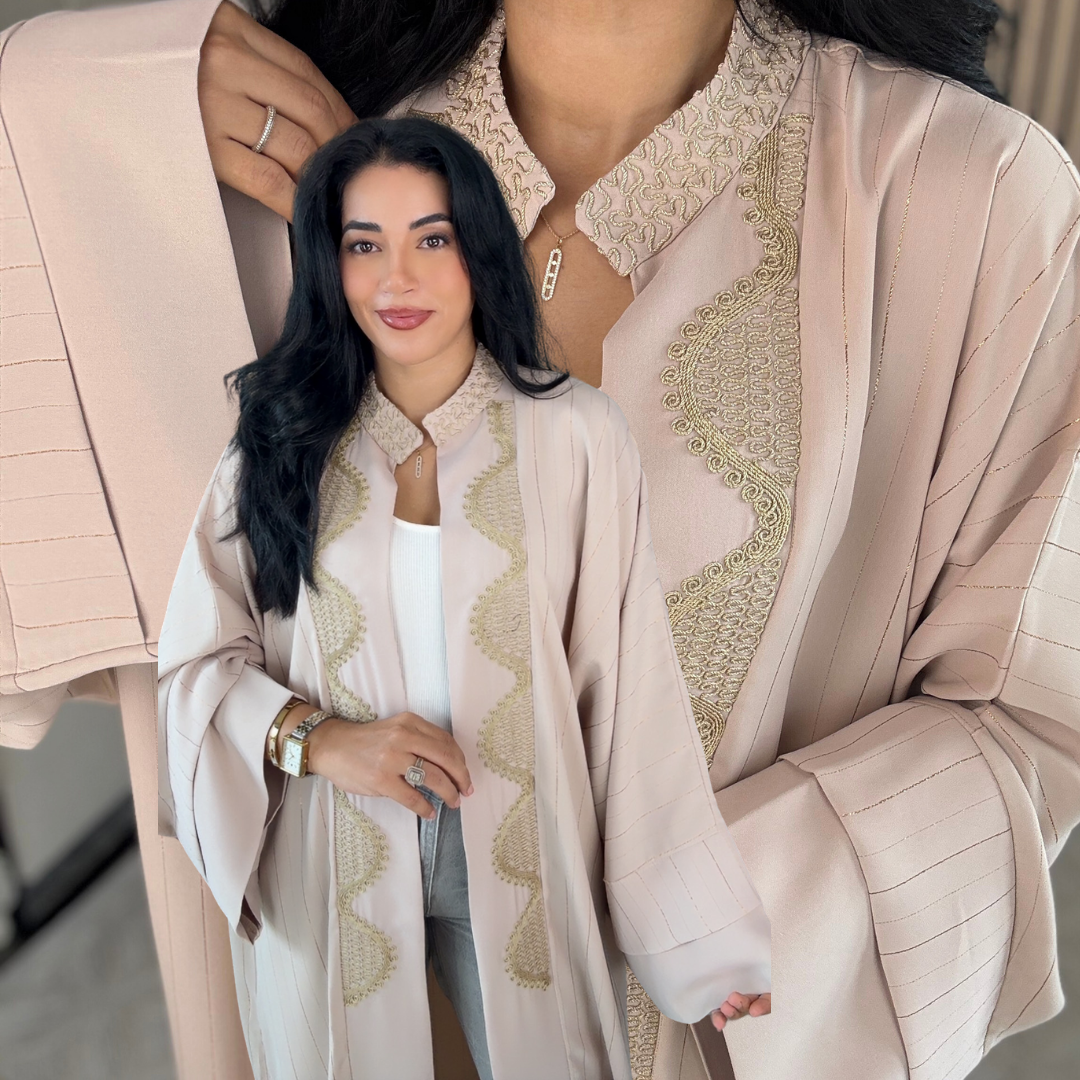 Kimono Swa9 Lmaalam – Élégance dorée en Crêpe