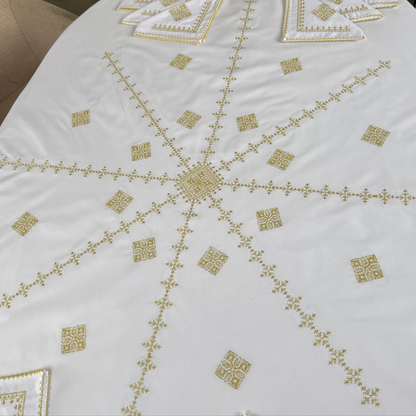Nappe brodée tarz fassi – serviettes incluses