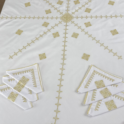 Nappe brodée tarz fassi – serviettes incluses
