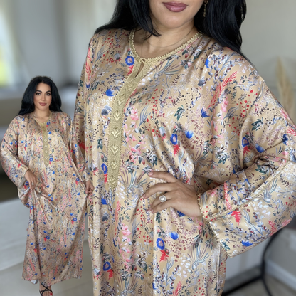 Gandoura Oversize Satin Fleuri – Élégance Florale Marocaine