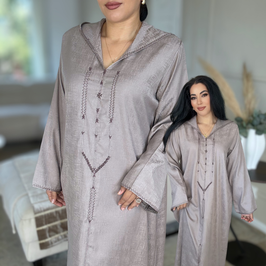 Jellaba Berchman Beldi – Couture 100 % faite main
