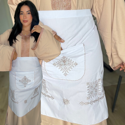 Tablier Traditionnel Marocain – Broderie Tarz 7ssab - Édition Rose Gold