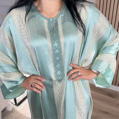 Gandoura Jawhara Prestige – La perle de la Randa