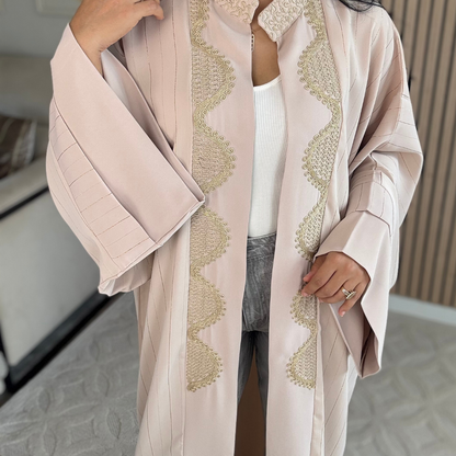 Kimono Swa9 Lmaalam – Élégance dorée en Crêpe