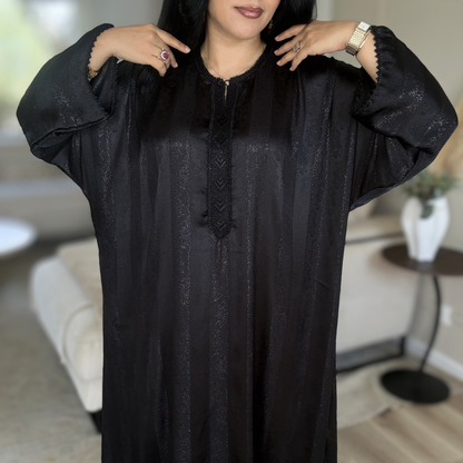 Gandoura Jawhara Black Édition – Couture Randa Artisanale