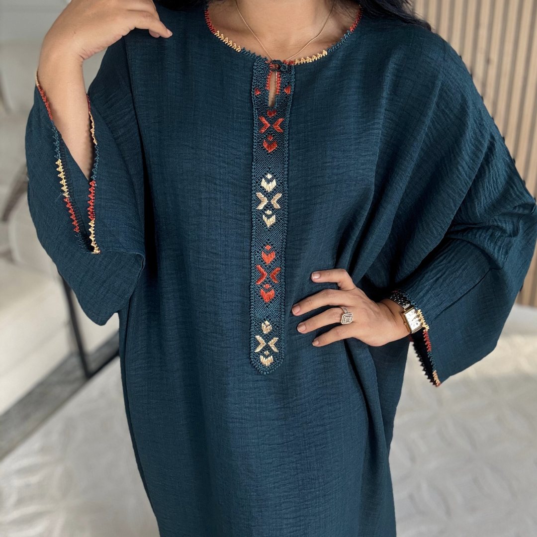 Gandoura Randa Signature – Élégance Beldi en Tissu Linéa