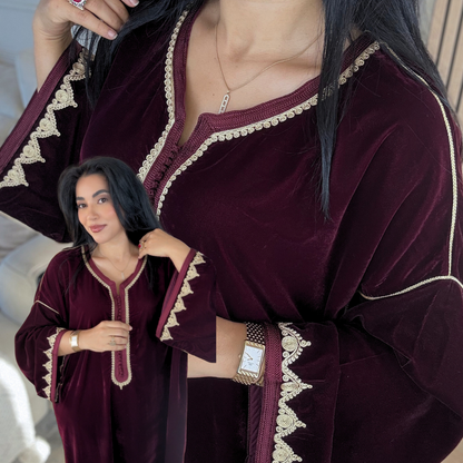 Caftan Velours “Coupe Makhzaniya” – Confort & Élégance au Quotidien
